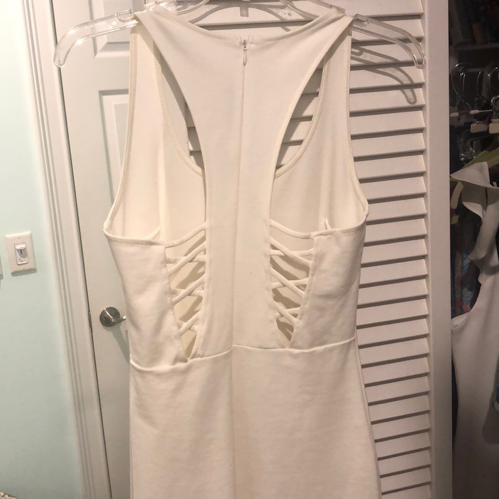 White bodycon dress